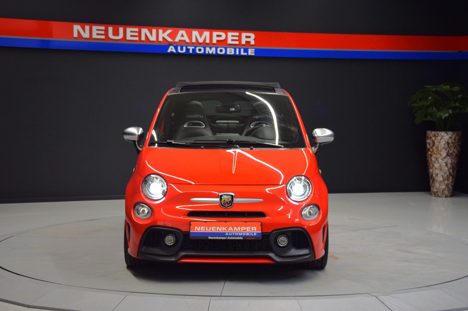 Fahrzeugabbildung Abarth 595 C Turismo Facelift Leder beats PDC UConnect