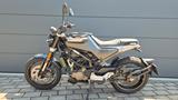 Husqvarna Svartpilen 125 - HUSQVARNA SVARTPILEN 125