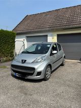 Peugeot 107 Black & Silver Edition 70 Black & Silver... - Peugeot 107: 70