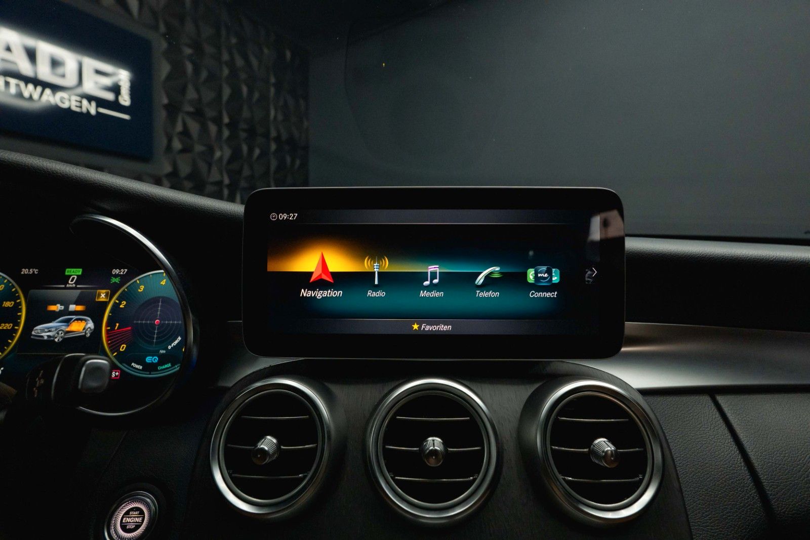 Fahrzeugabbildung Mercedes-Benz C 300 AMG | ACC | Pano | Mulitbeam | Widescreen