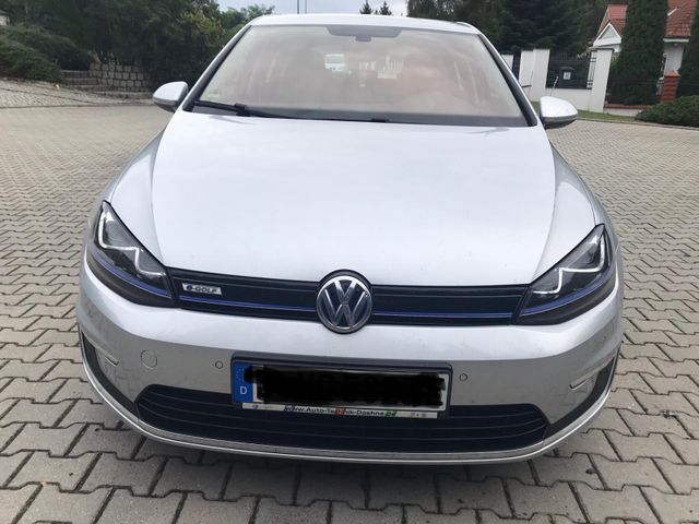 Volkswagen e-Golf Comfortline, 85 KW, EZ 11/2016, 48....