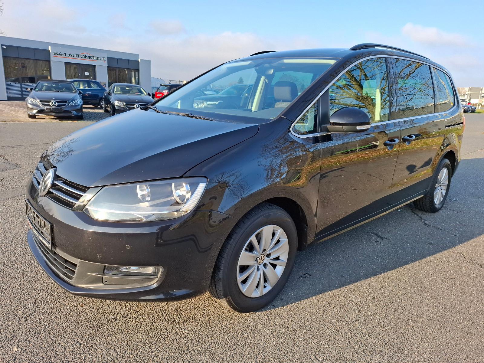 Volkswagen Sharan Comfortline DSG*NAVI*7Sitzer*Sitzhzg*PDC*
