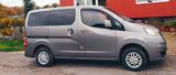 Nissan NV200 Evalia Grund Erneuert - Nissan Evalia: Van