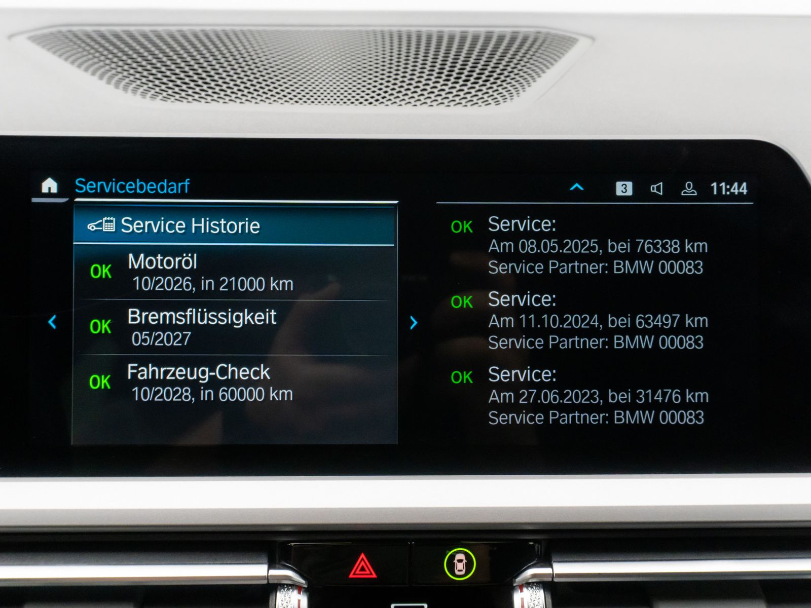 Fahrzeugabbildung BMW 320e Kamera HiFi DAB Alarm AHK Geschwindigkeitsr