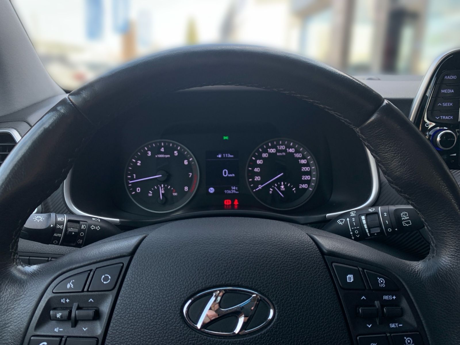 Fahrzeugabbildung Hyundai TUCSON 1.6 Advantage Navi 8xbereift