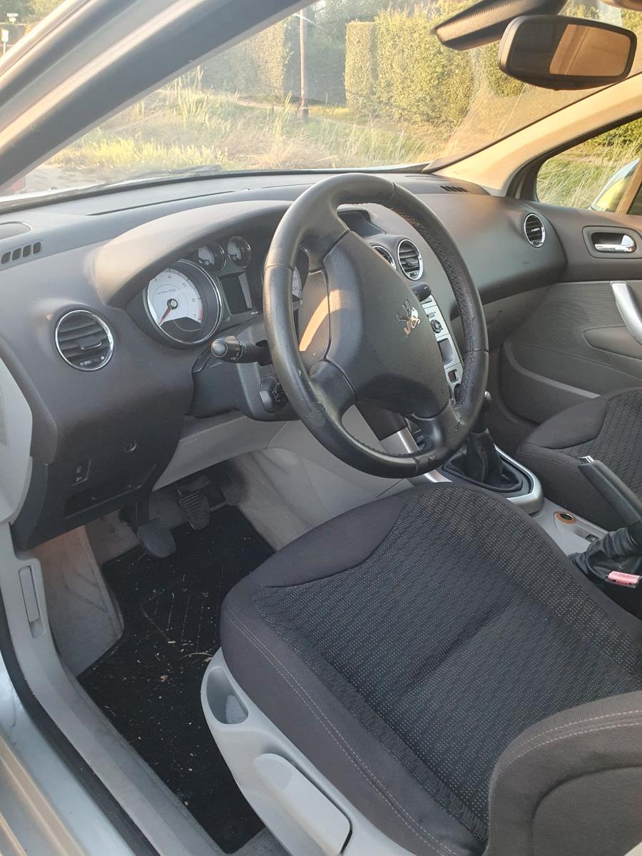 Peugeot 308 2013 — photo 7