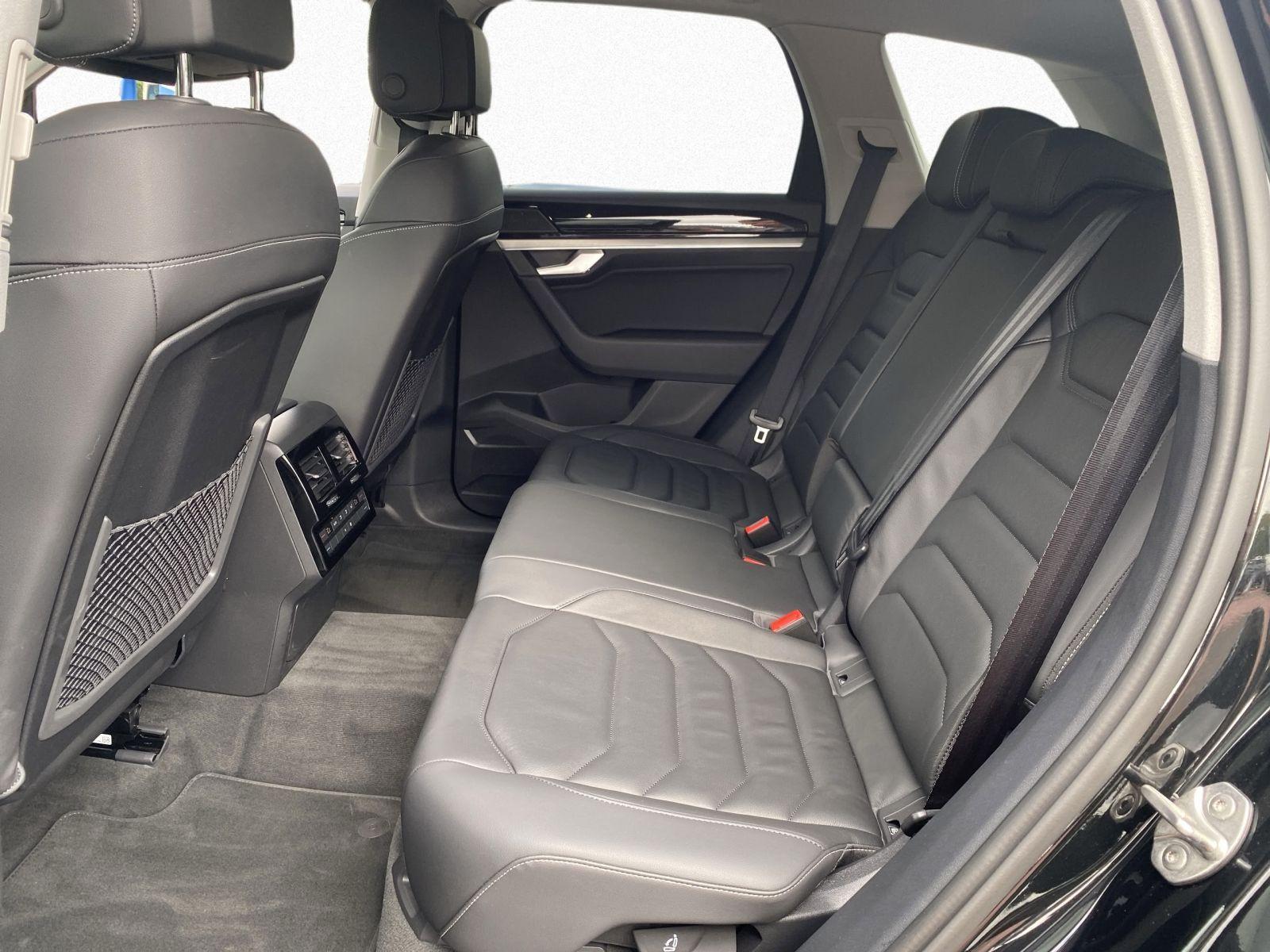 Volkswagen Touareg 3.0 TDI Navi Leder AHK ACC Luftfederung
