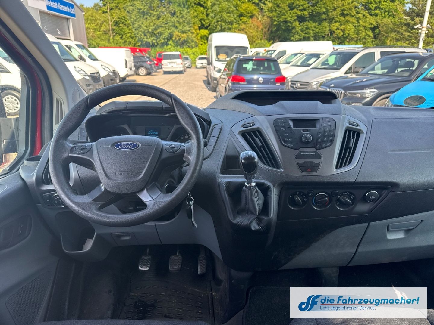 Fahrzeugabbildung Ford Transit Custom Kombi 300 L1 2.2 TDCi *5094 *EXPO