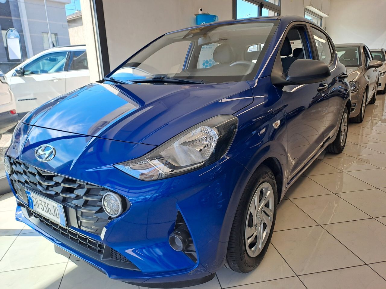 HYUNDAI i10