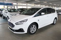 Fahrzeugabbildung Ford S-Max 140kW Titanium Automatik LEDER NAVI Winter