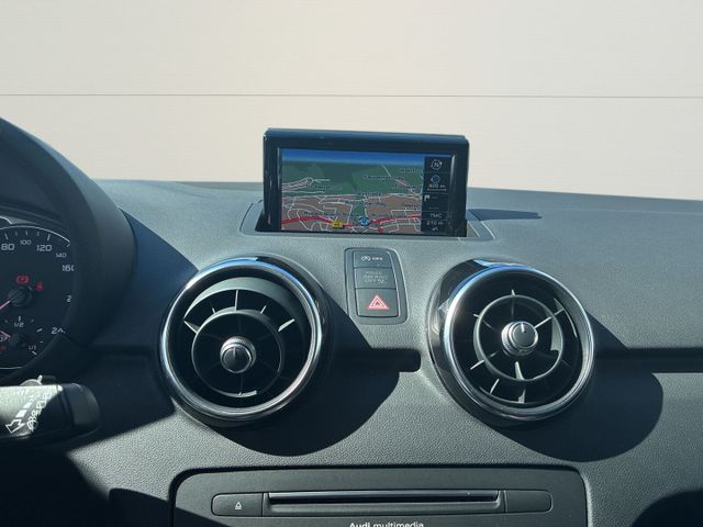Audi A1 Sportback NaviKlimaPDCBTACCSHZACCSchec