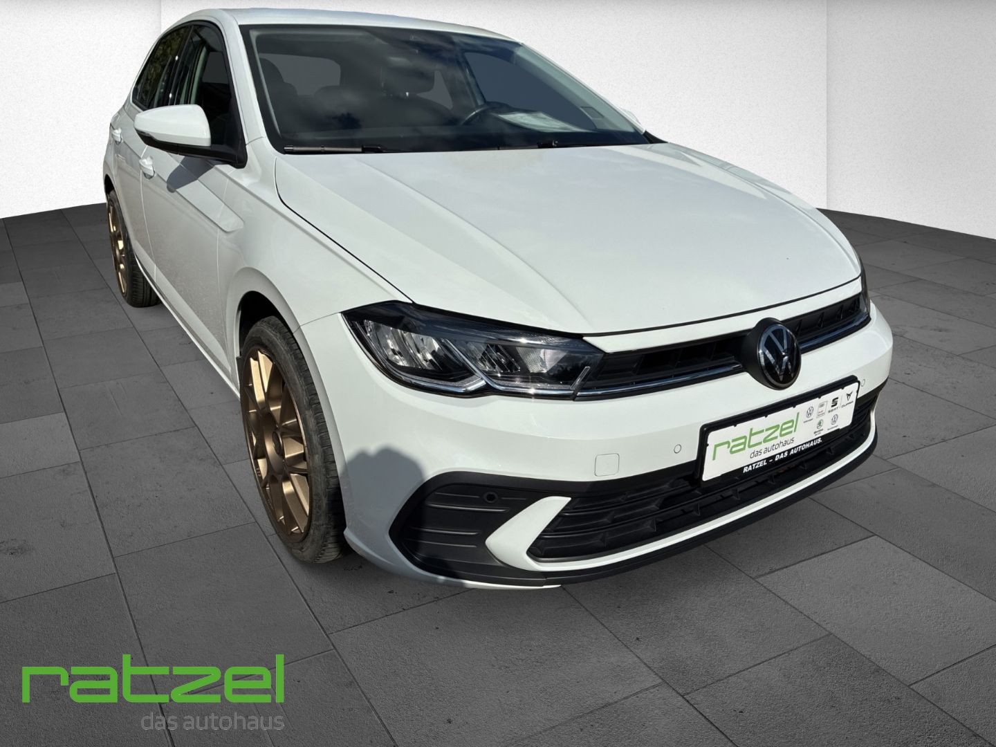 Fahrzeugabbildung Volkswagen Polo Life 1.0 TSI BBS Alu-Felgen Navi LED Apple