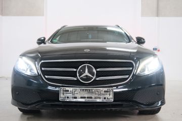 Mercedes E 220 - 2