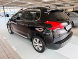 Peugeot 2008 Allure*AUTOMATIK*PDC*TEMP*PANO*GAR 12 - schwarze Peugeot 2008