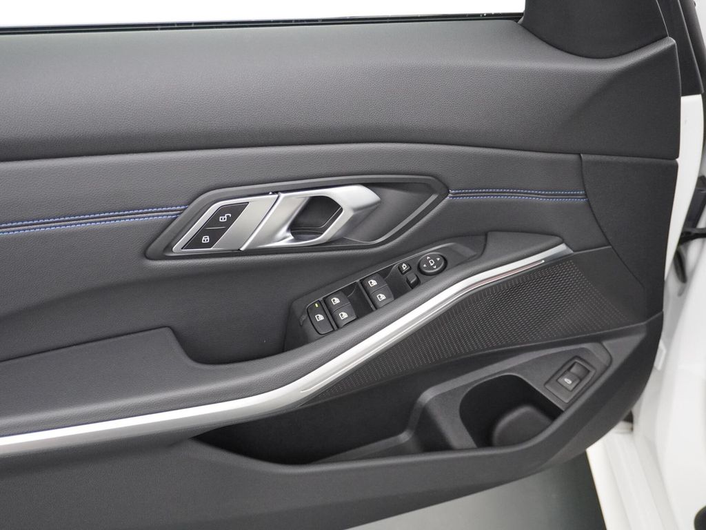 BMW 320 3-serie 320i High Executive M-pack | kamera