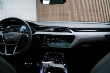 Audi Q8 e-tron - 10