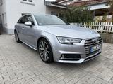 Audi S4 3.0 TFSI tiptronic quattro Avant  424 PS - silberne Audi S4
