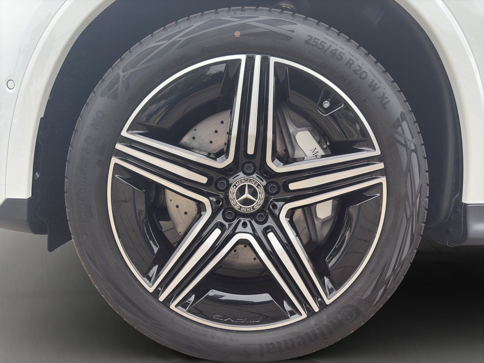 Fahrzeugabbildung Mercedes-Benz GLC 300 d 4M AMG 360° DISTRO Burme PANO Night