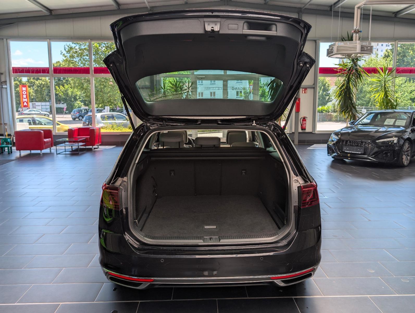 Volkswagen Passat 2.0 TDI SCR DSG Elegance 8-fach, миниатюра 7