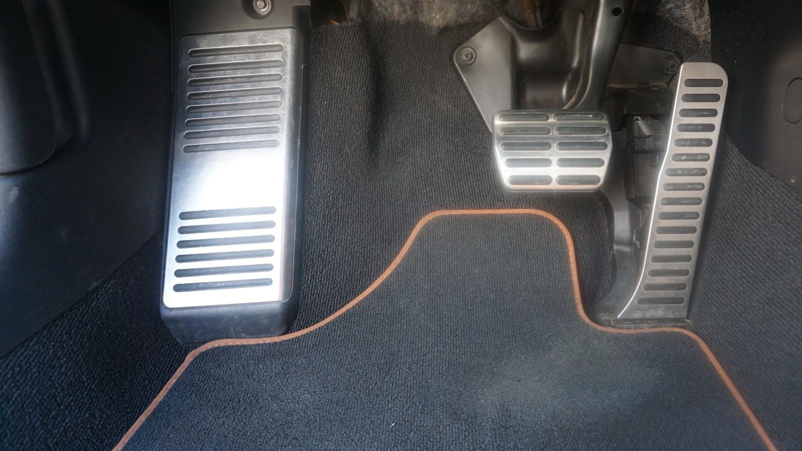 Fahrzeugabbildung Audi TT Roadster 2.0 TFSI quattro,Leder,Navi,Xenon,SH