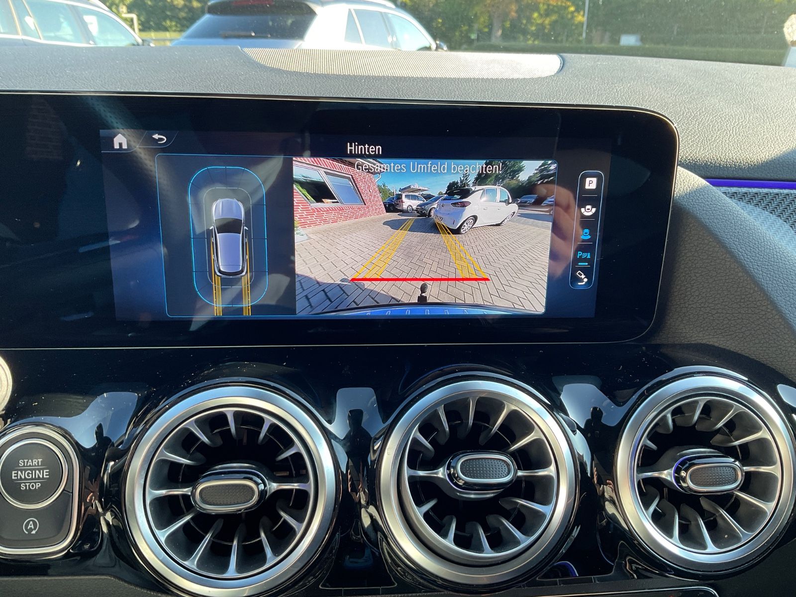 Fahrzeugabbildung Mercedes-Benz GLA 200 d,AMG,Kamera,AHK,Multibeam,Distronic