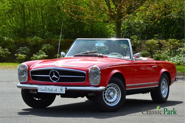 Mercedes-Benz 230 SL Pagode