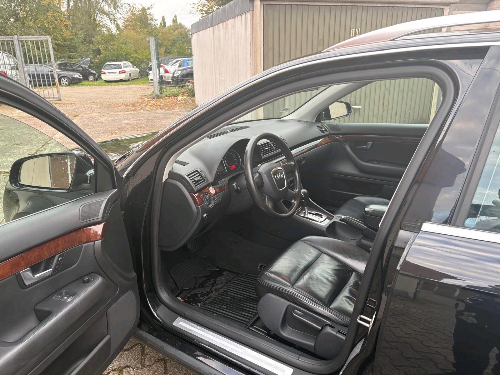 Audi A4 2005 — photo 6