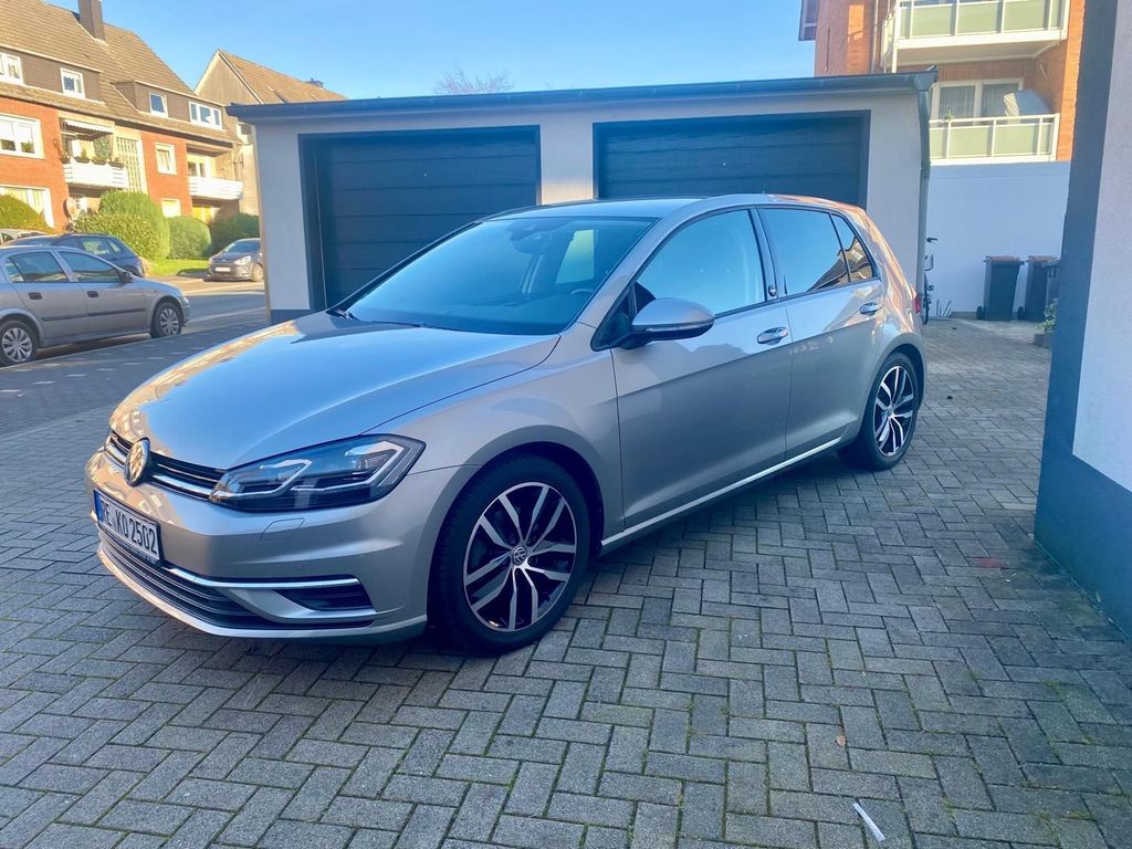 Image of Volkswagen Golf