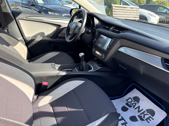Toyota Avensis 1,8-l T. Sports – Sportfahrwerk