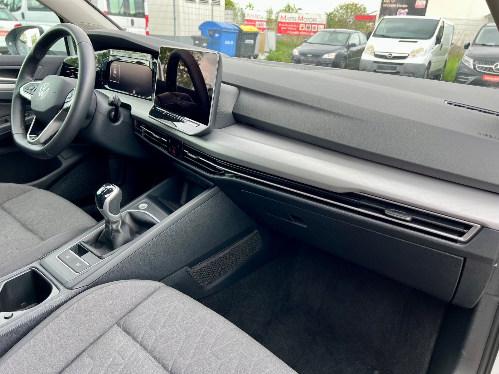 VW Golf 1.5 TSI Life LED SHZ CARPLAY PDC GJR ALU