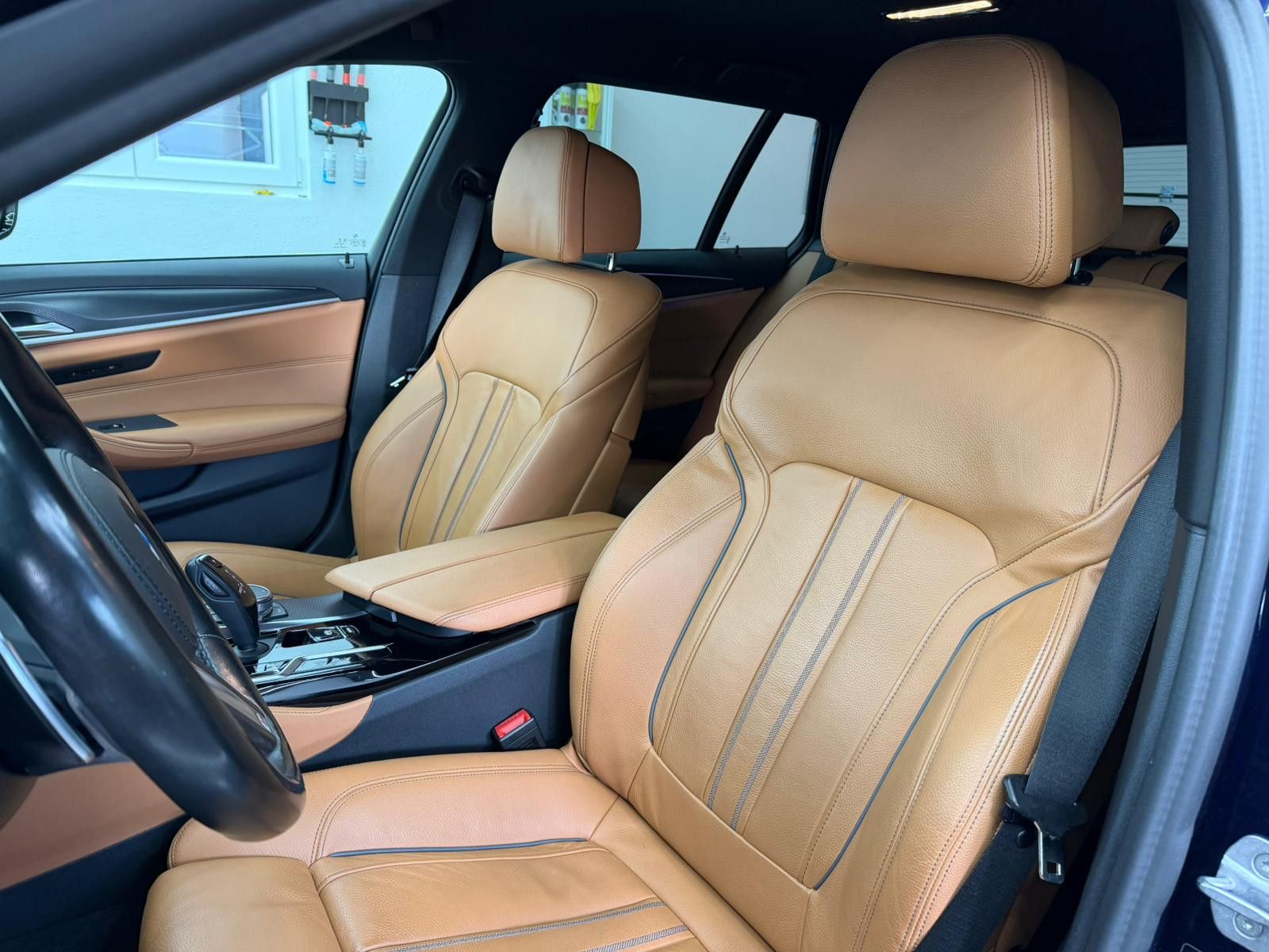 Fahrzeugabbildung BMW 530d M-SPORT/FACELIFT/LASER/ASSIST/STHZG/AHK