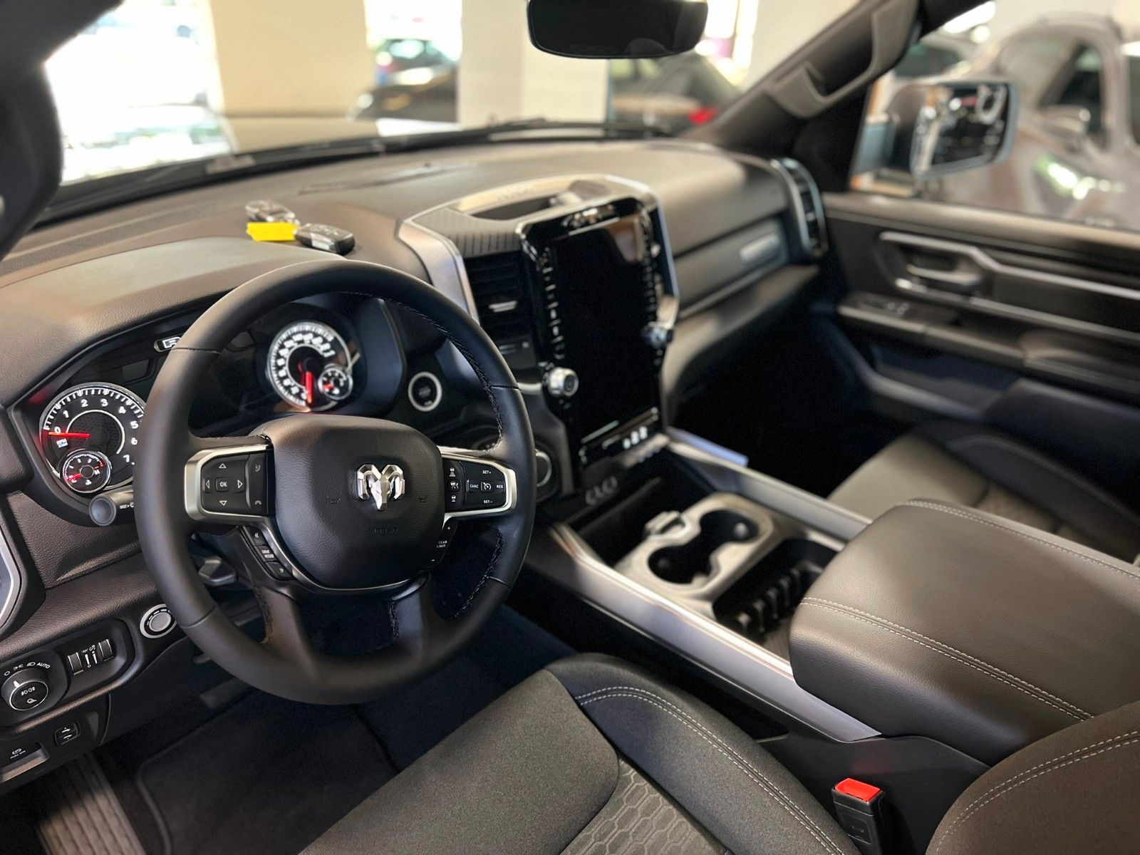 Fahrzeugabbildung Dodge RAM 1500 Big Horn Night  3.0L MY25 *PANO*LPG