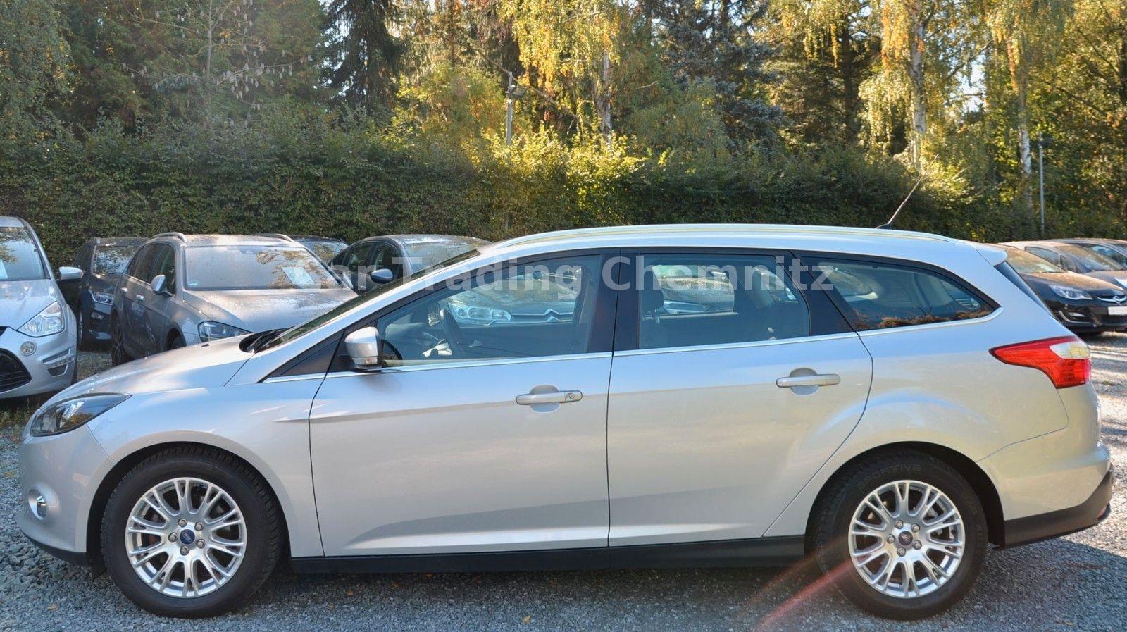 Ford Focus 2012 — photo 8