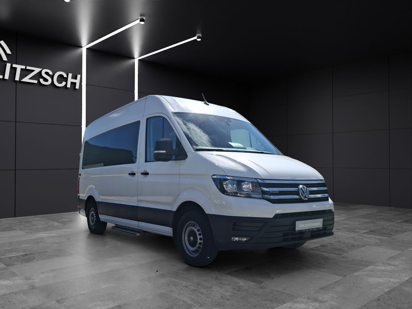 Fahrzeugabbildung Volkswagen Crafter Kombi 35 MR DSG 4Mo.8-Si Rollstuhlrampe