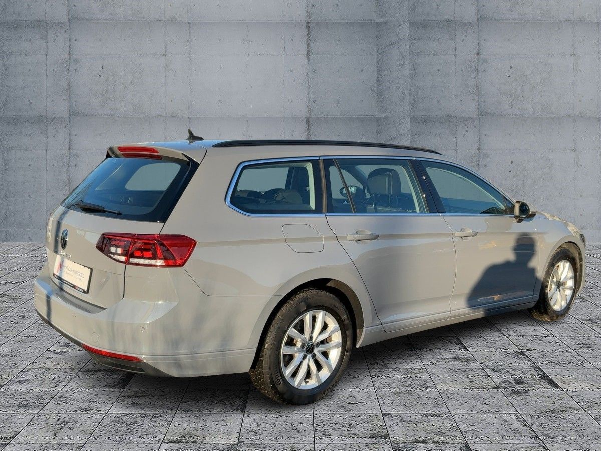Volkswagen Passat Variant - Bild 6