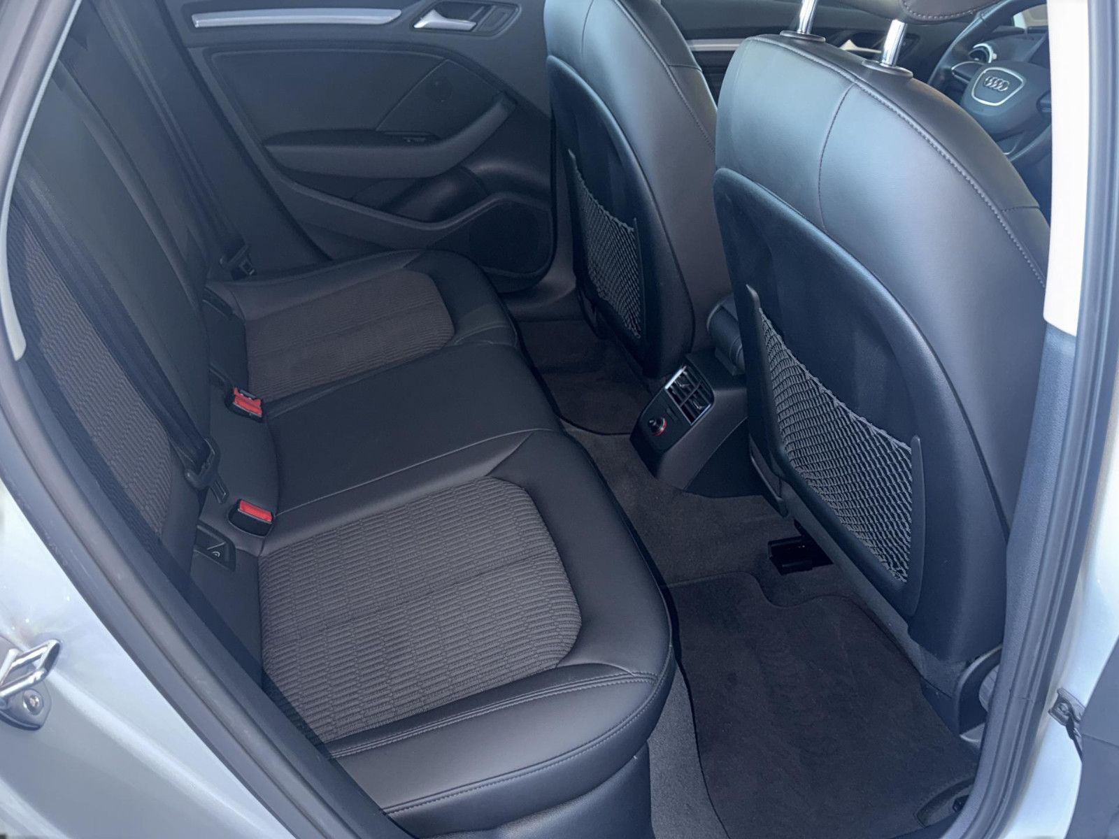 Fahrzeugabbildung Audi A3 Sportback quattro/ Unfallfrei/ 2. Hd/