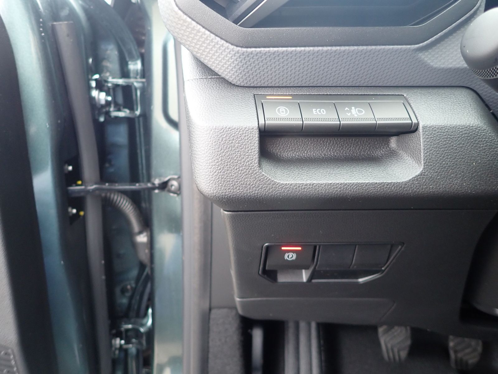 Fahrzeugabbildung Dacia Duster Journey Mild Hybrid 140