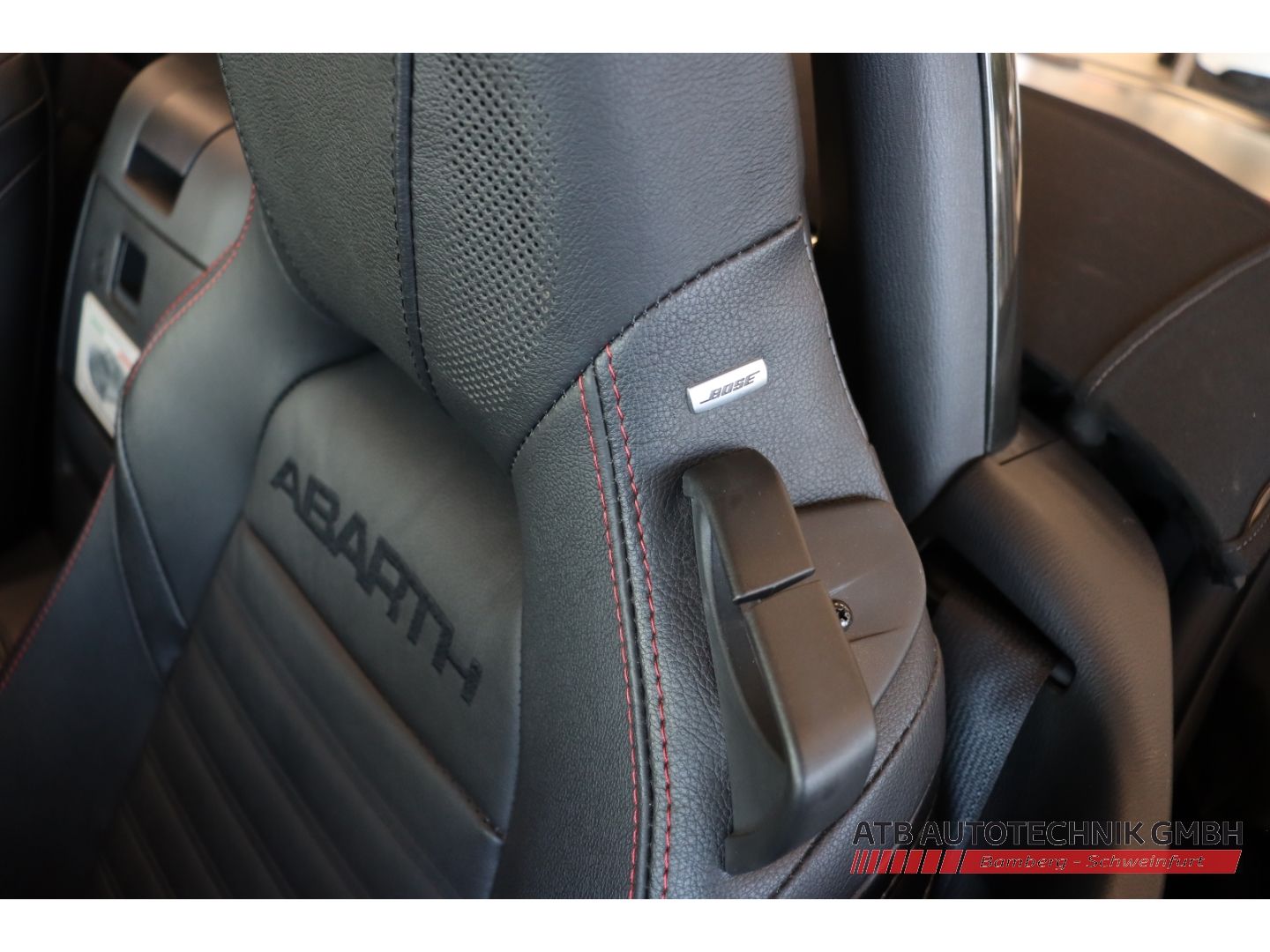 Fahrzeugabbildung Abarth 124 Spider 1.4 MultiAir Turbo Nr. 624 BOSE Faltd