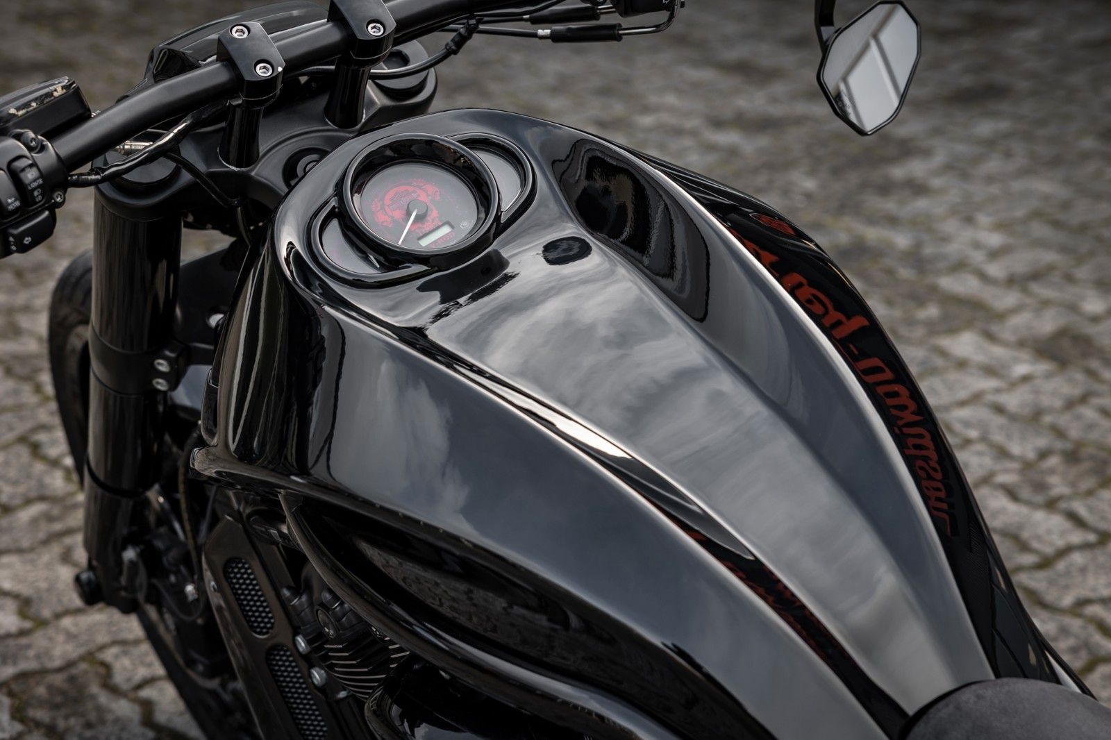 Fahrzeugabbildung Harley-Davidson VRSCDX Night Rod Special-Airride - 300er Airride
