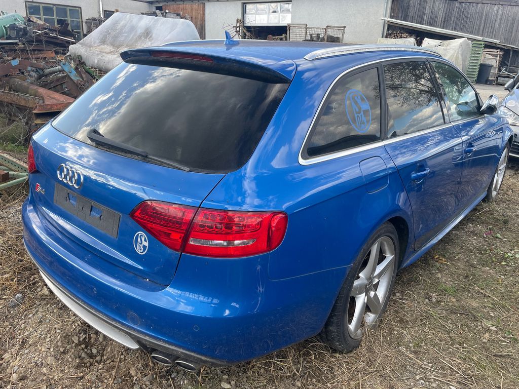 AUDI S4 3