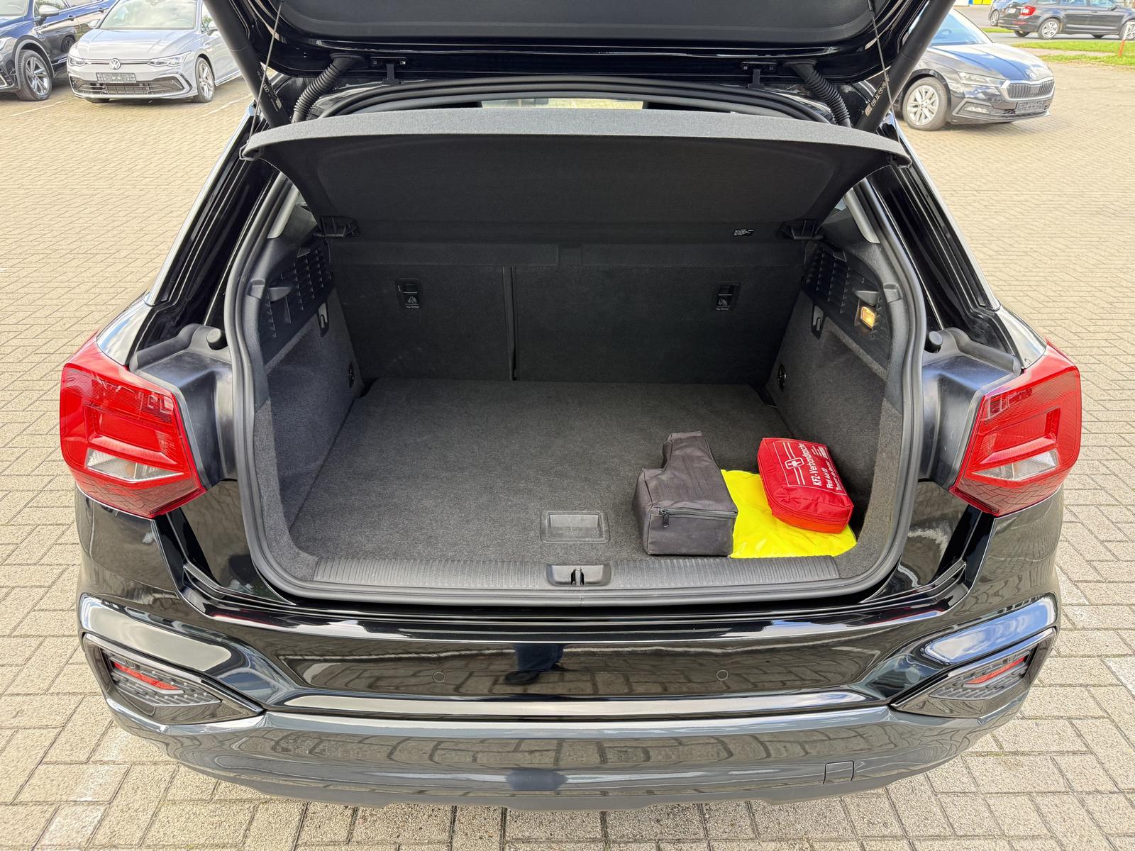 Audi Q2 35 TFSI Advanced,R-Kamera,Kessy,Navi,2-Zonen