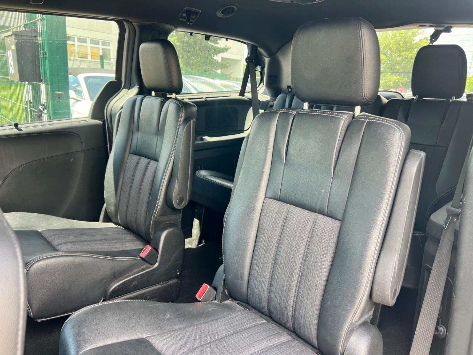 Lancia Voyager S 2.8 CRD 177 ch BVA – 7 Places – 1ère Main – Stow'n Go – Portes Électriques