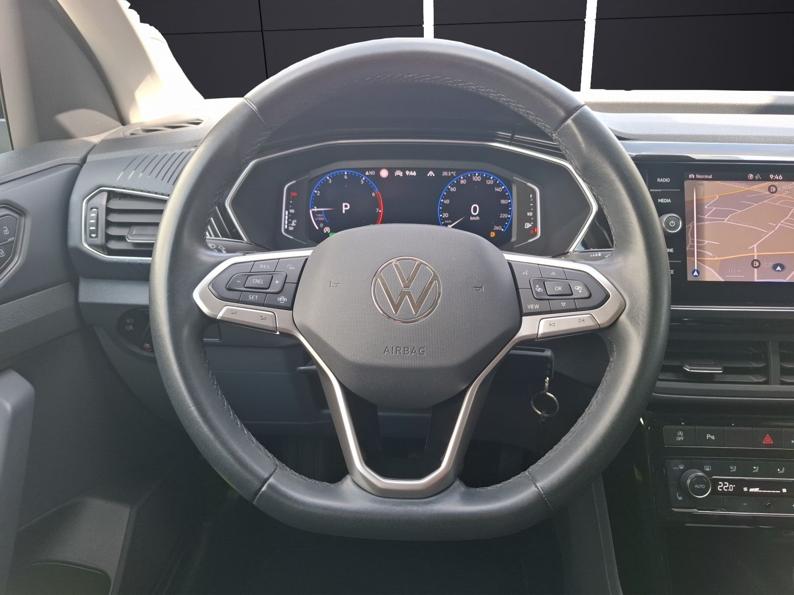 Fahrzeugabbildung Volkswagen T-Cross TSI Style DSG LED AHK Navi AID RFK SH 18