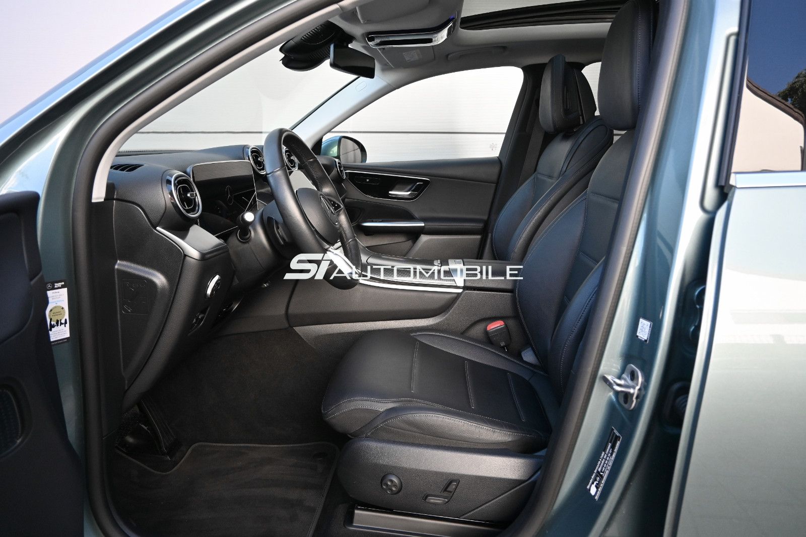 Fahrzeugabbildung Mercedes-Benz GLC 220 d 4MAT. °ACC°AHK°PANO°STANDHZ°DIGI LIGHT
