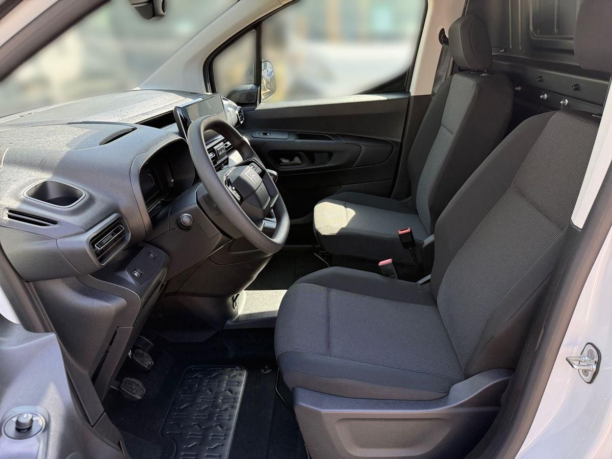 Fahrzeugabbildung Fiat Doblo XL Kastenwagen 130 MT6
