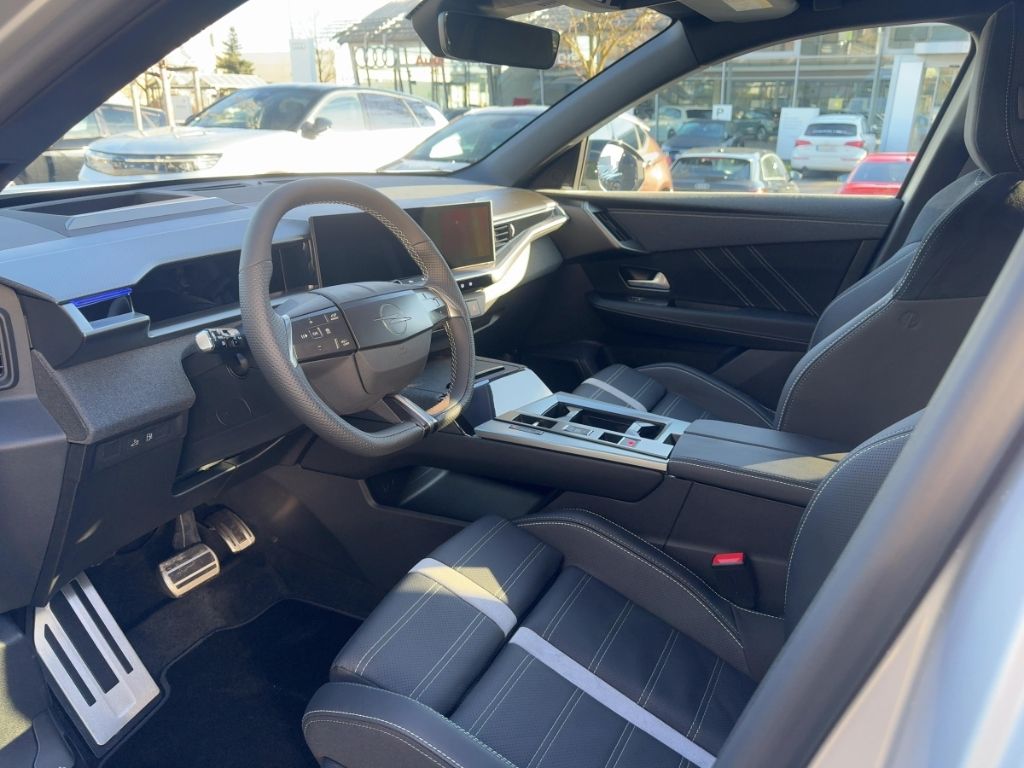 Fahrzeugabbildung Opel Grandland GS Komfort Paket Panoramadach Anhängek