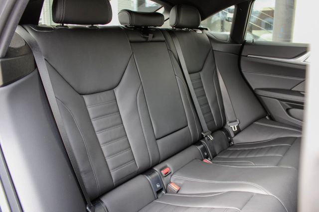 BMW i4 Gran Coupe 40 eDrive / M SPORT / LIVE COCKPIT