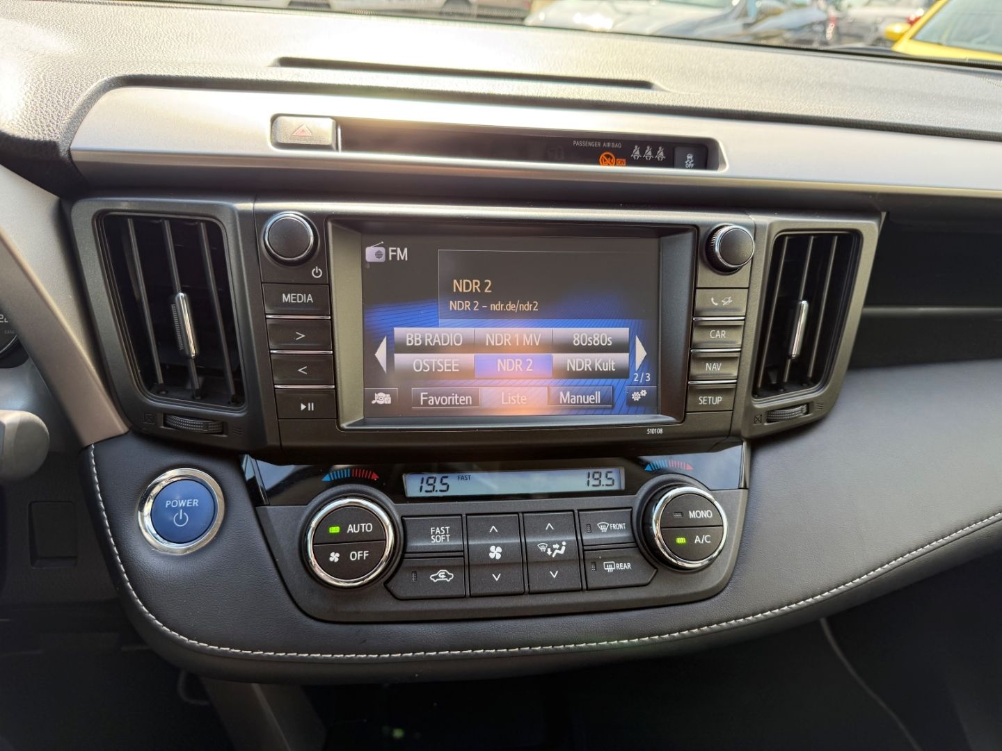 TOYOTA RAV 4 Hybrid Edition-S+ 2.5 VVT-i Navi Alu SHZ R - Image 14