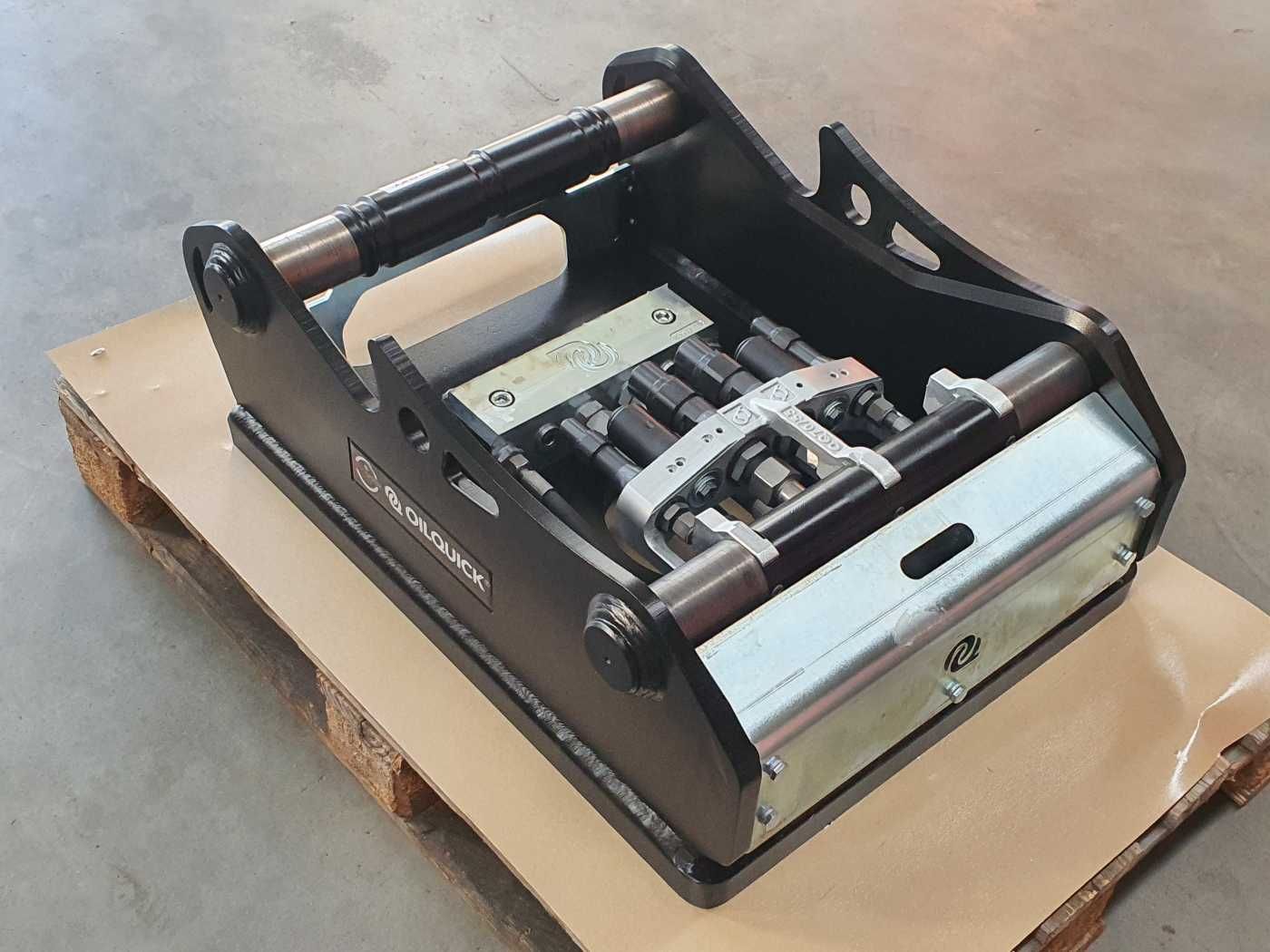 Fahrzeugabbildung Andere OilQuick OQ70/55 Adapterplatte für Westtech NEU