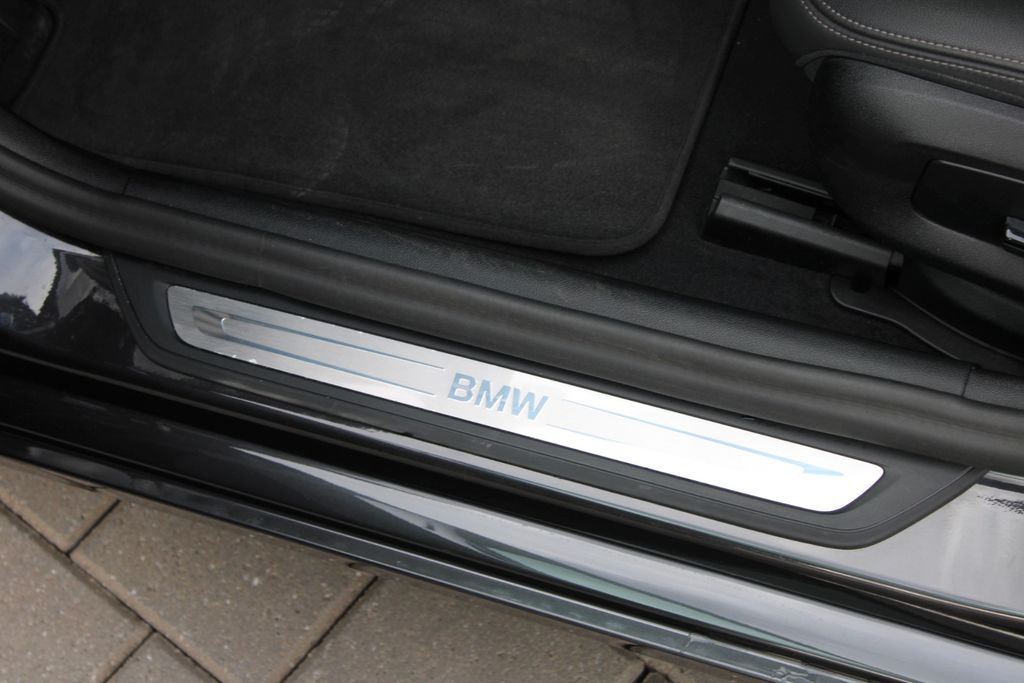 BMW 520d xDrive Touring AUT LED AHK NAVI LEDER LIVE